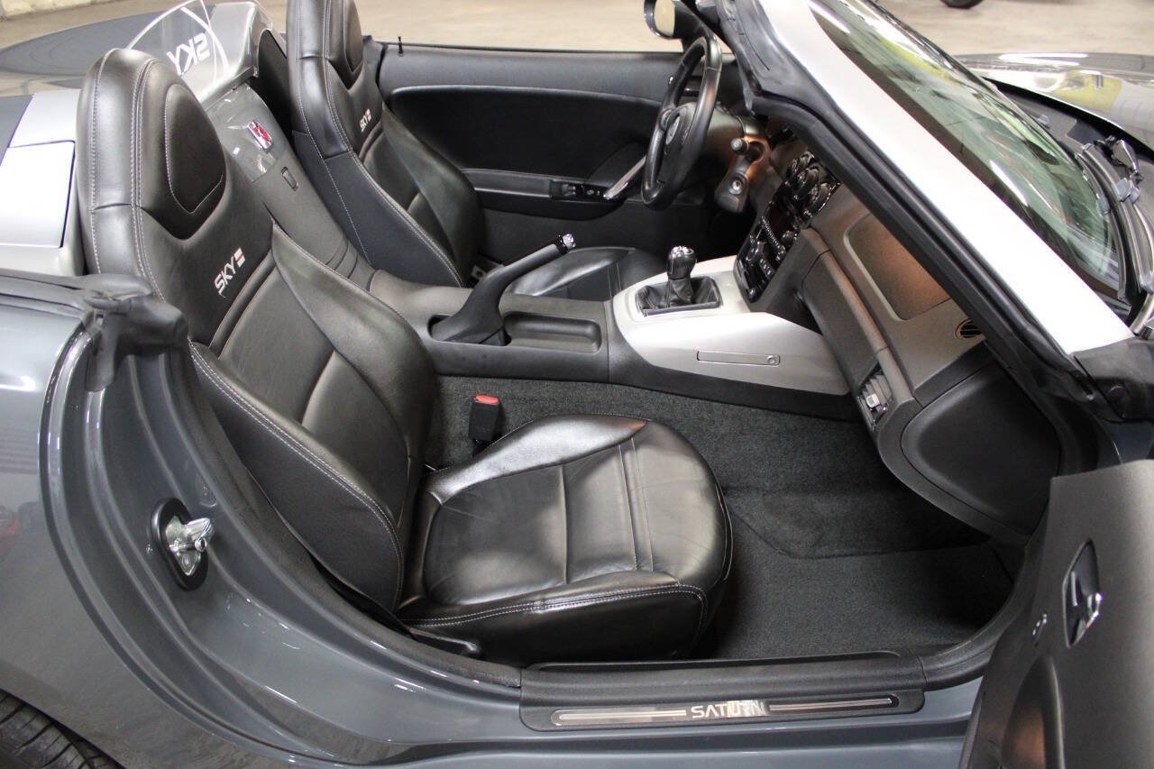Used 2009 Saturn Sky Red Line RWD image 36