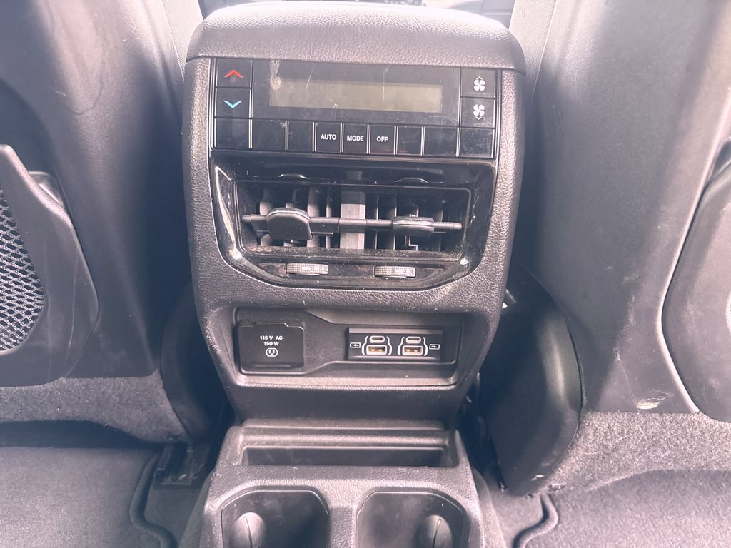 Used 2023 Jeep Grand Cherokee L Laredo w/ Luxury Tech Group I AWD/4WD image 13
