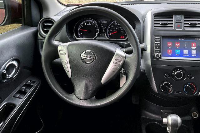Used 2019 Nissan Versa SV image 5