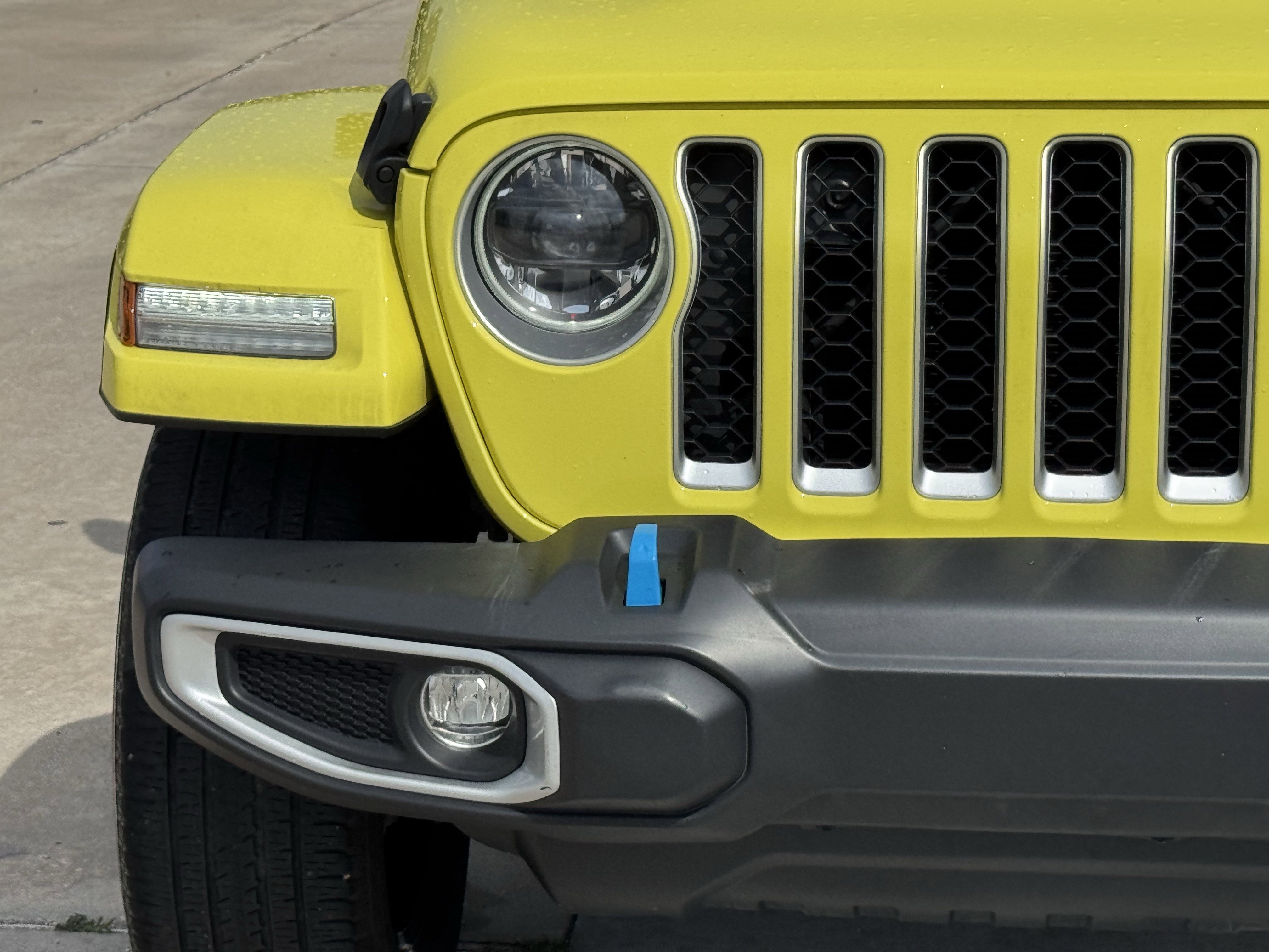 Used 2023 Jeep Wrangler Sahara AWD/4WD image 6