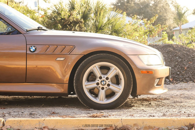 Used 2000 BMW Z3 2.5i image 11