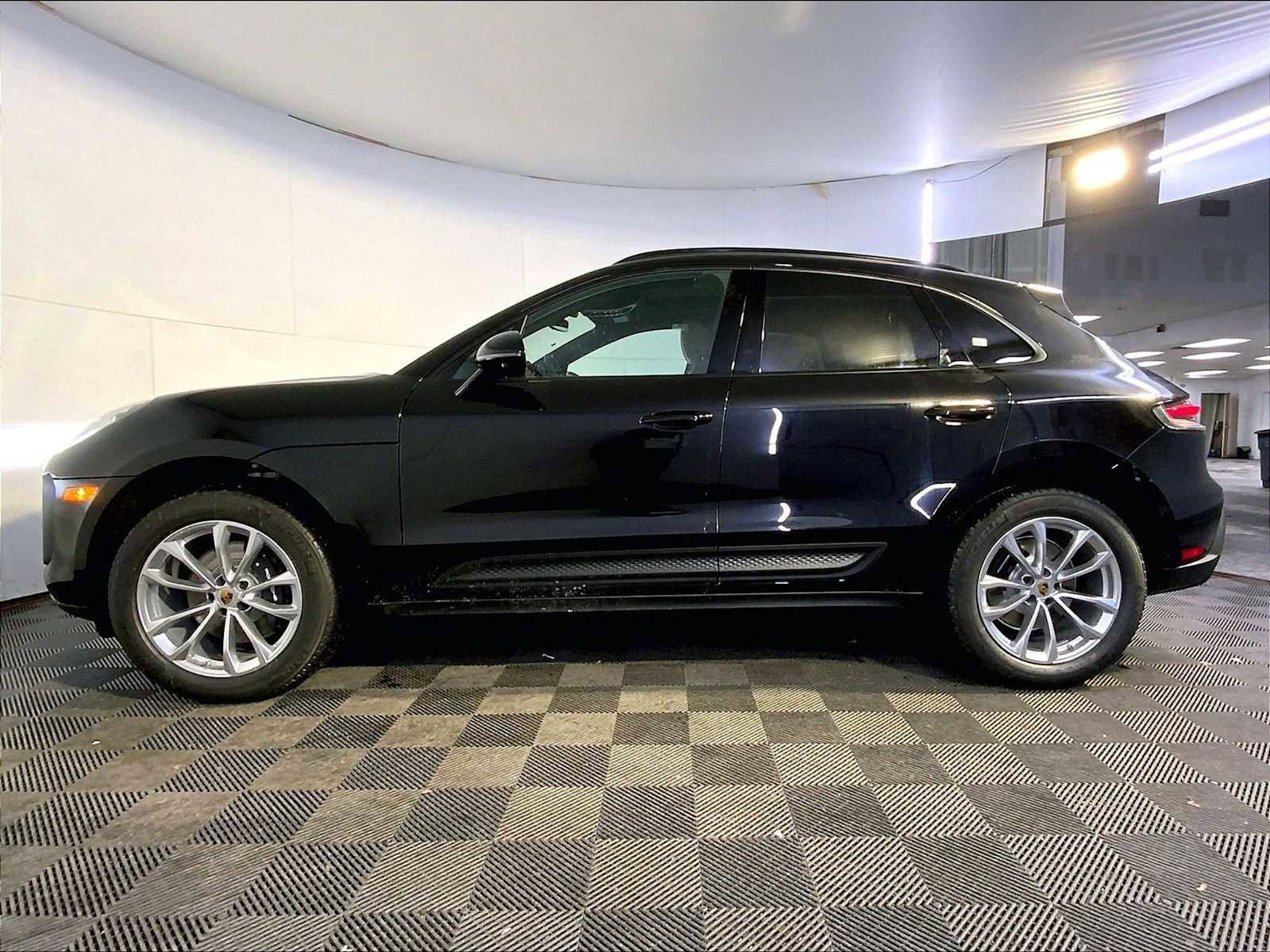 New 2026 Porsche Macan AWD/4WD video 2