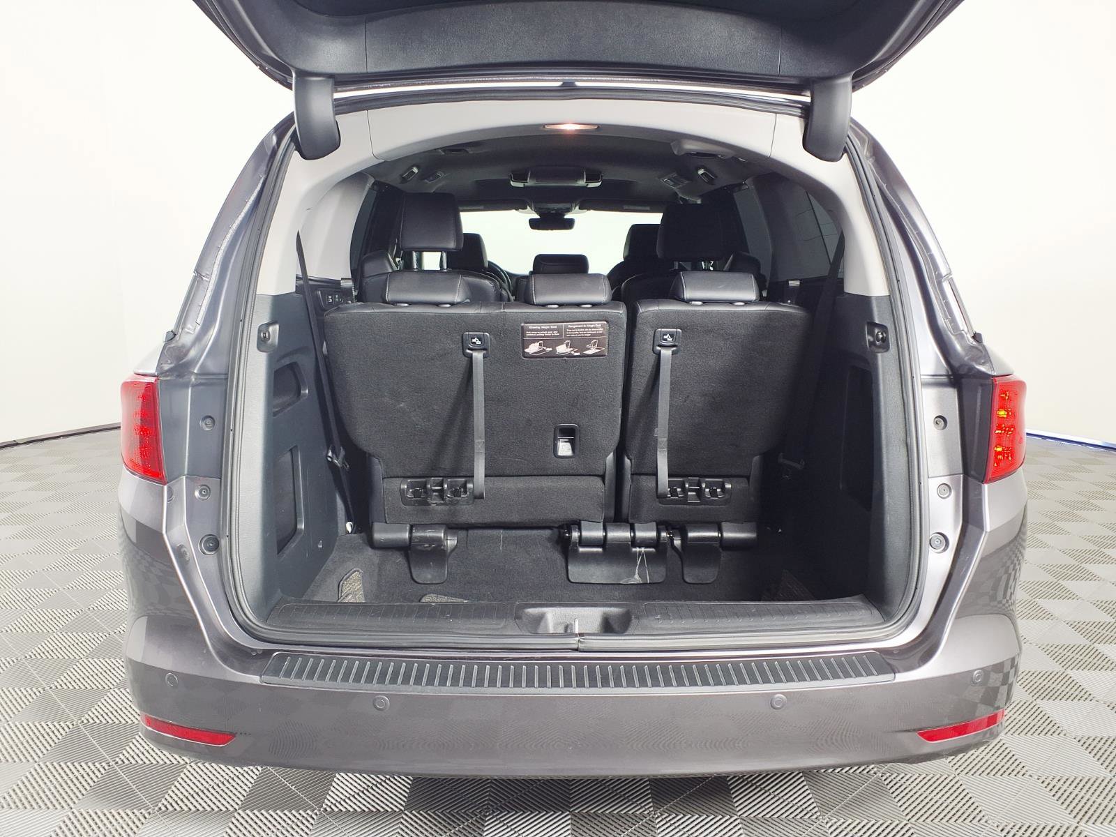 Used 2023 Honda Odyssey Touring image 8