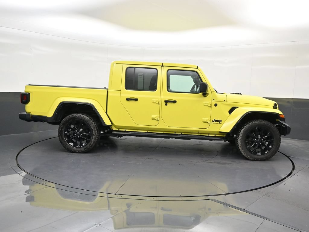 Used 2024 Jeep Gladiator Sport AWD/4WD image 7