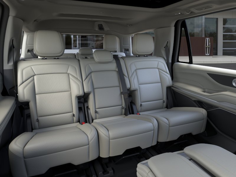 New 2026 Lincoln Navigator Reserve AWD/4WD image 11