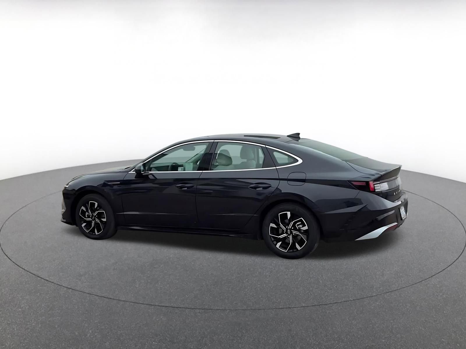 Used 2025 Hyundai Sonata SEL image 10