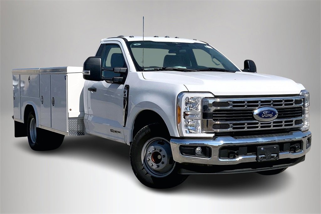 New 2023 Ford F350 XL w/ XL Chrome Package