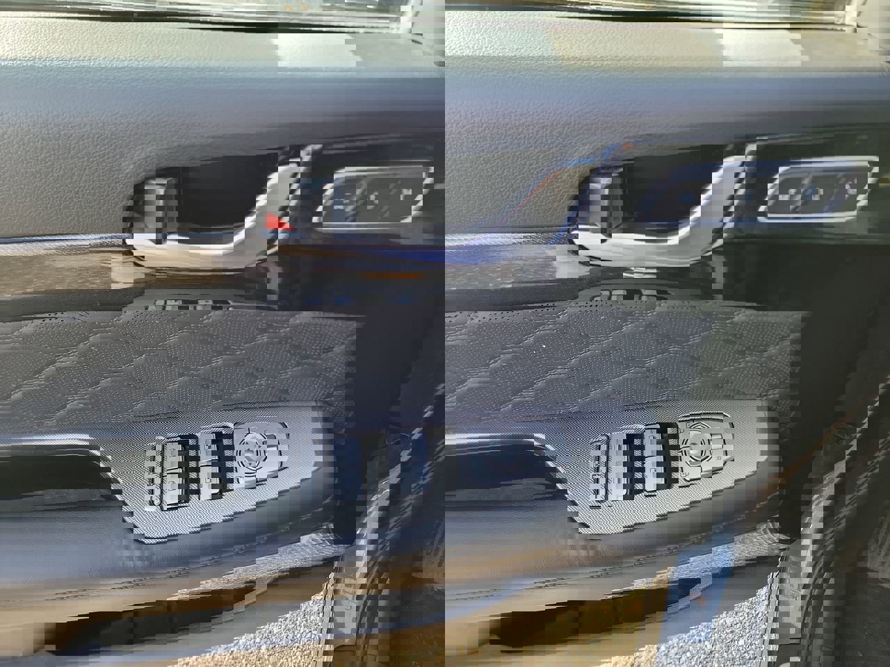 Used 2020 Hyundai Palisade Limited image 11