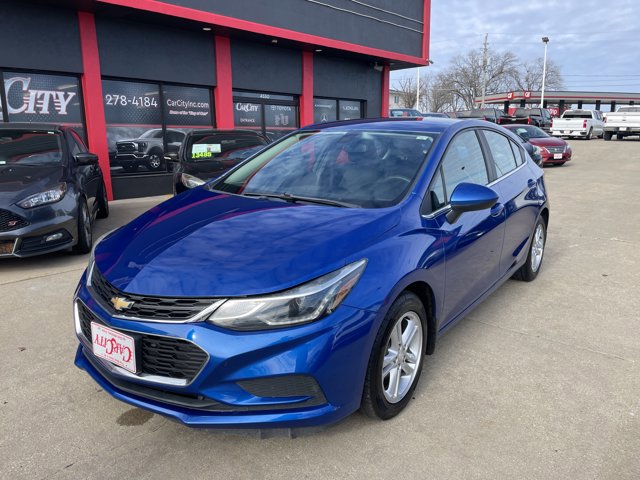 Used 2017 Chevrolet Cruze LT w/ Convenience Package FWD image 1