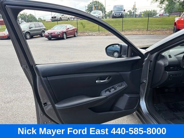 Used 2024 Nissan Sentra SV FWD image 10