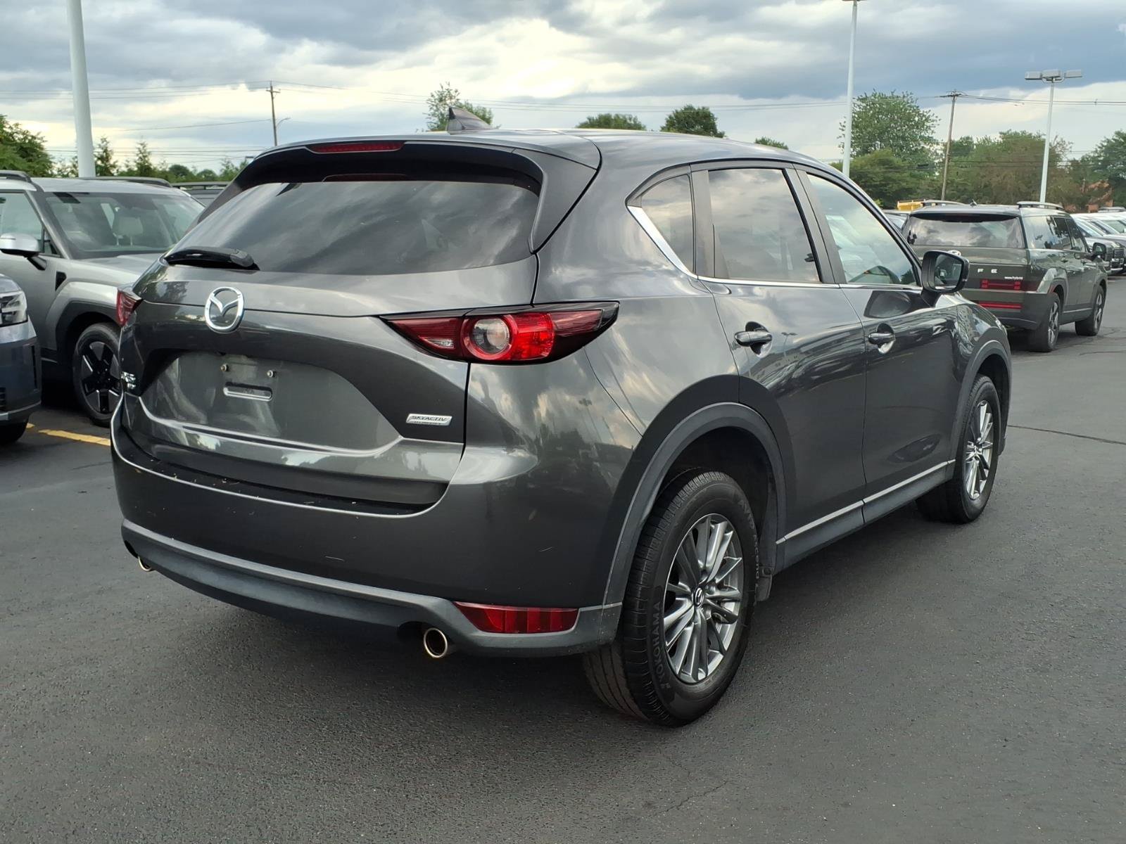 Used 2017 MAZDA CX-5 Touring w/ Preferred Equipment Package AWD/4WD image 5