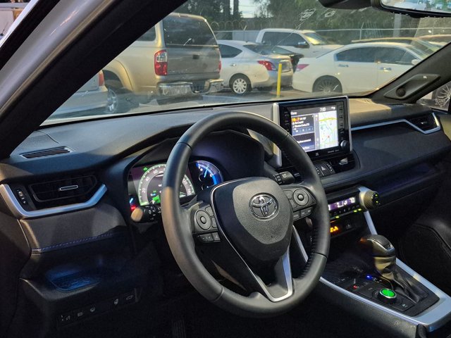 Used 2021 Toyota RAV4 XSE w/ XSE Grade Weather Package AWD/4WD image 6