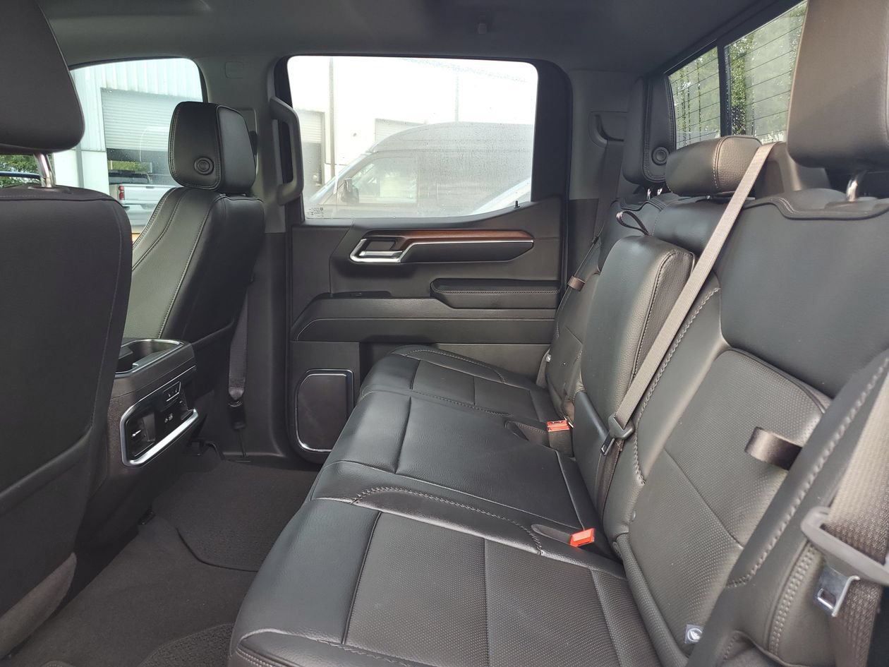 Used 2024 GMC Sierra 1500 Denali RWD image 11