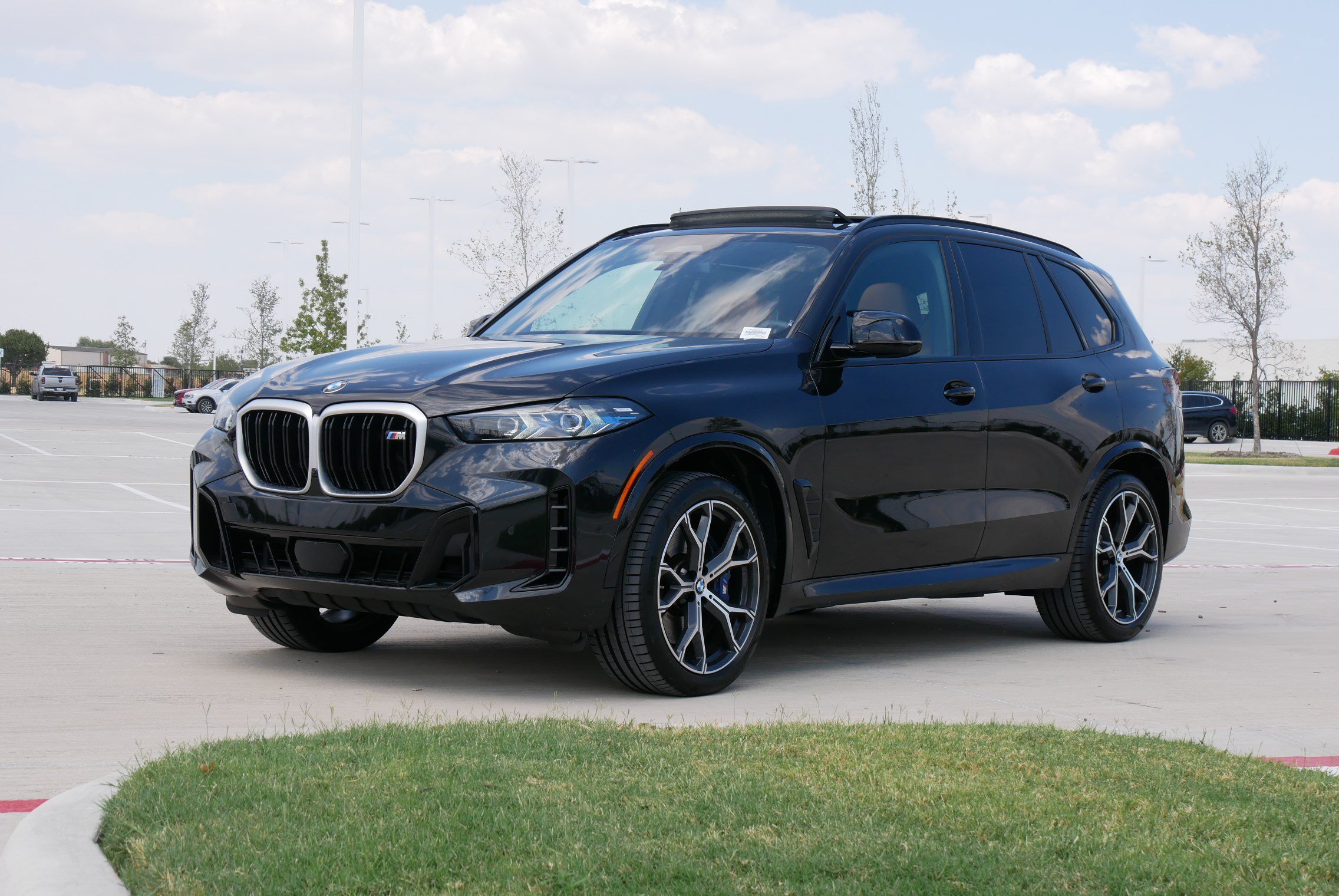 Certified 2026 BMW X5 M60i AWD/4WD image 5