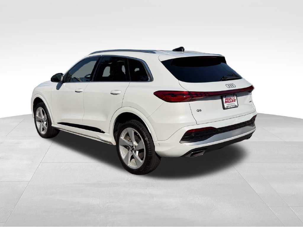 Used 2025 Audi Q5 Premium Plus w/ Premium Plus AWD/4WD image 5