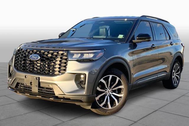Certified 2025 Ford Explorer ST-Line image 1