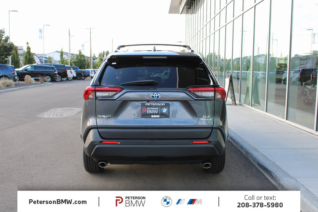 Used 2023 Toyota RAV4 XLE Premium image 6