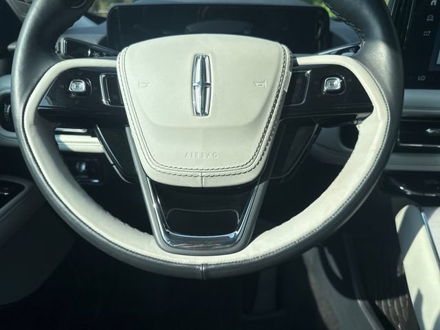 Used 2025 Lincoln Aviator Reserve w/ Equipment Group 201A AWD/4WD image 32