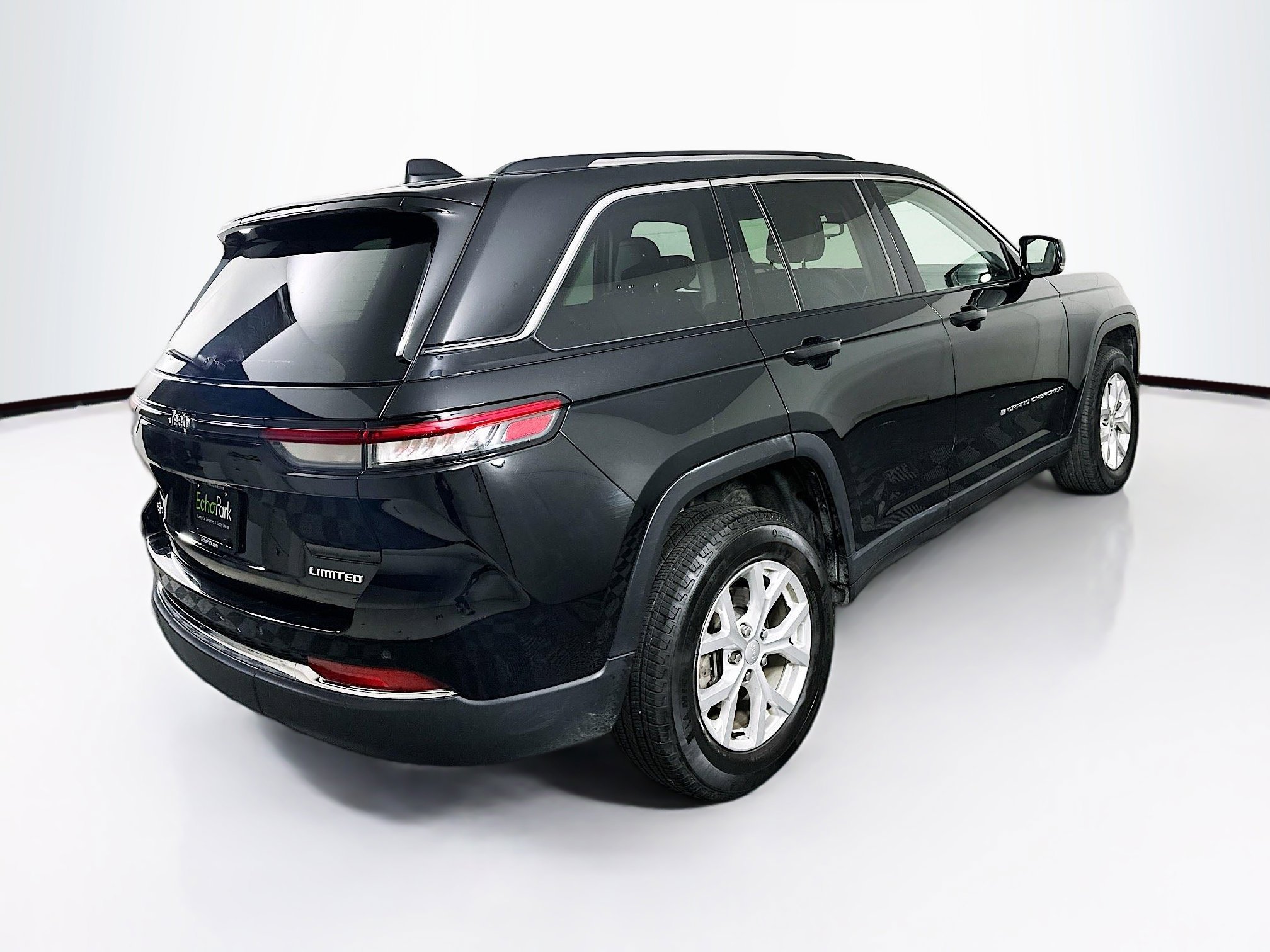 Used 2023 Jeep Grand Cherokee Limited image 9