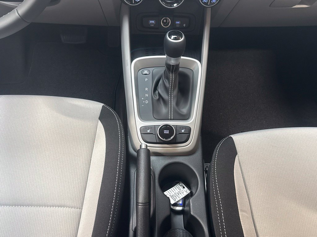 New 2026 Hyundai Venue SEL FWD image 17