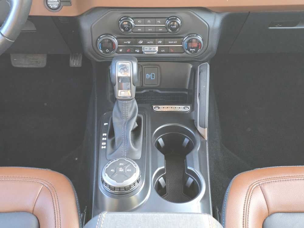 Used 2024 Ford Bronco Outer Banks image 13