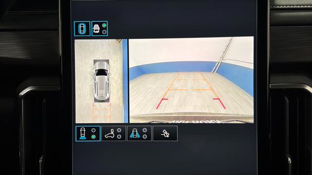 Used 2025 GMC Acadia Elevation w/ Elevation Premium Package image 14