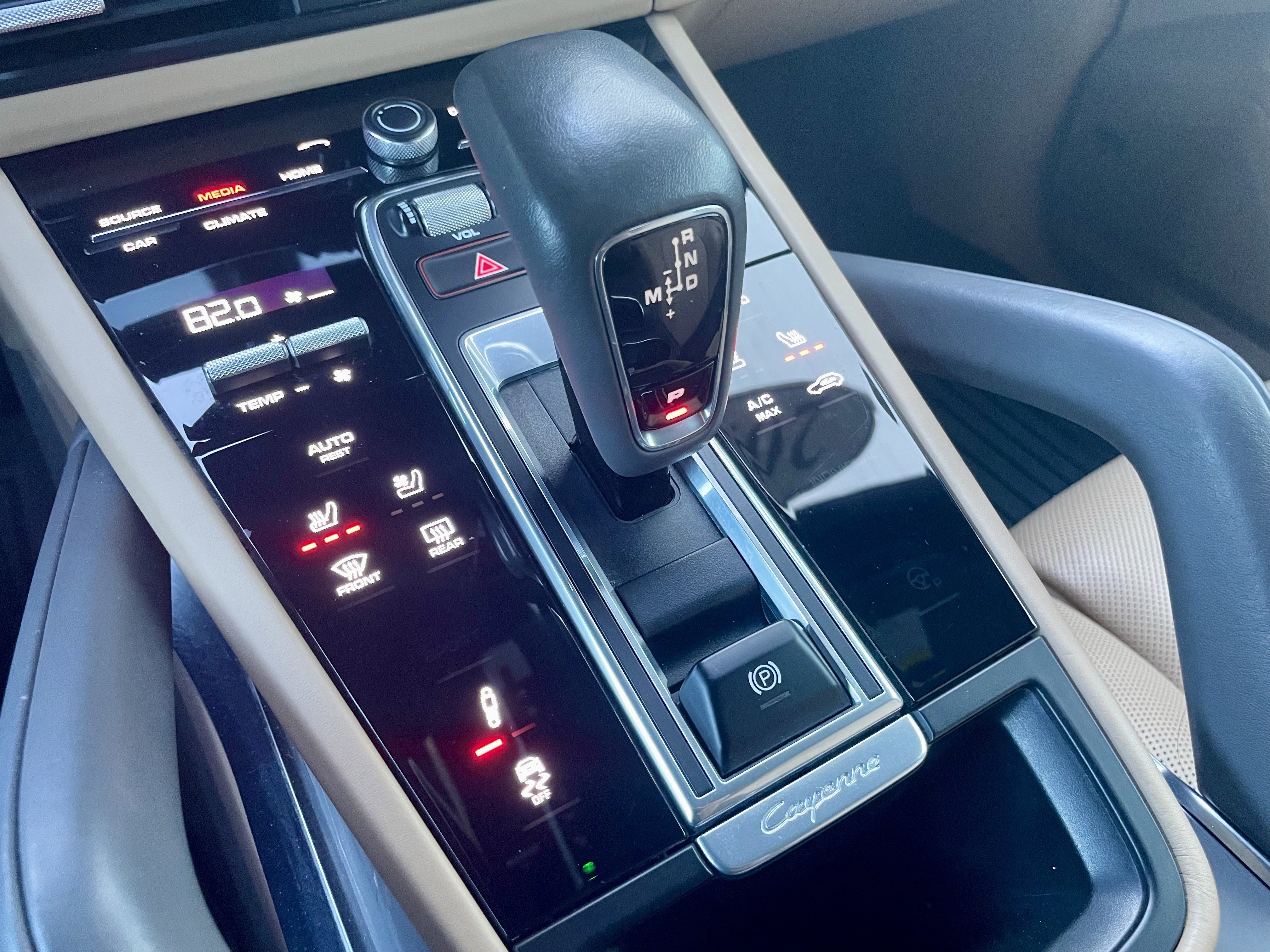 Used 2021 Porsche Cayenne Turbo image 20