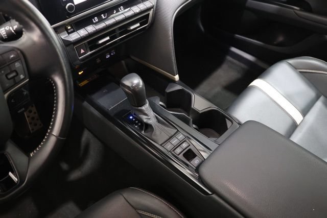 Used 2025 Toyota Camry SE FWD image 28