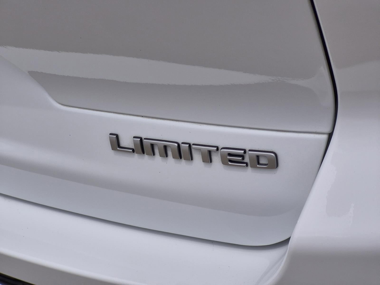 Used 2025 Jeep Grand Cherokee L Limited AWD/4WD image 8
