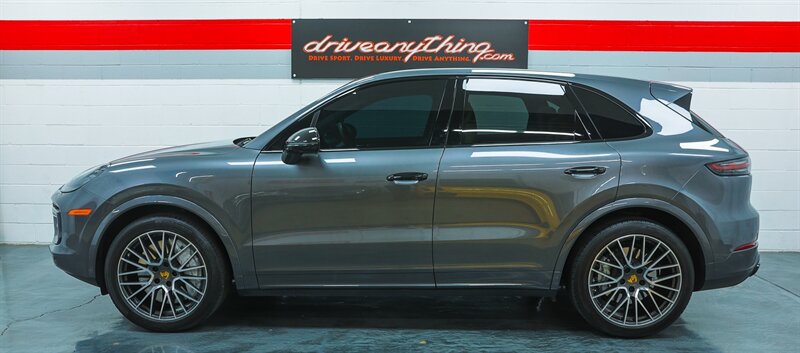 Used 2020 Porsche Cayenne Turbo AWD/4WD image 15