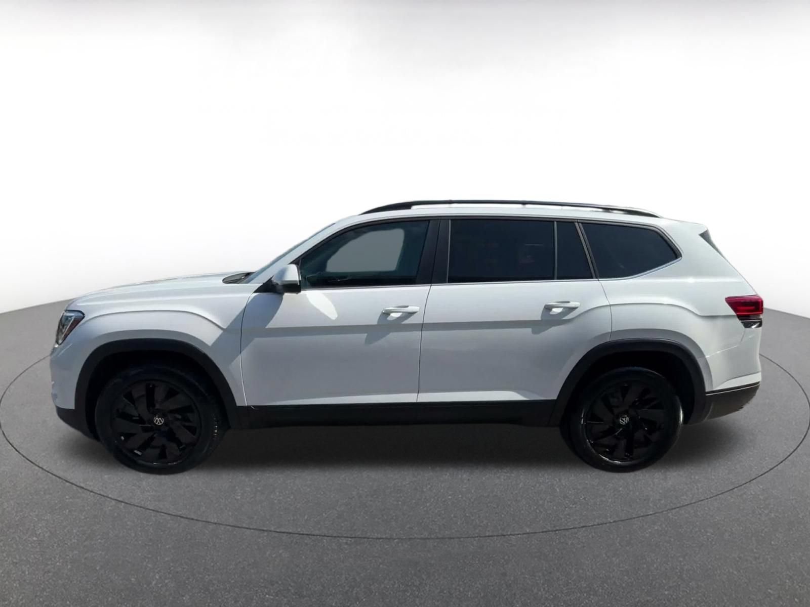 Used 2026 Volkswagen Atlas SE FWD image 7
