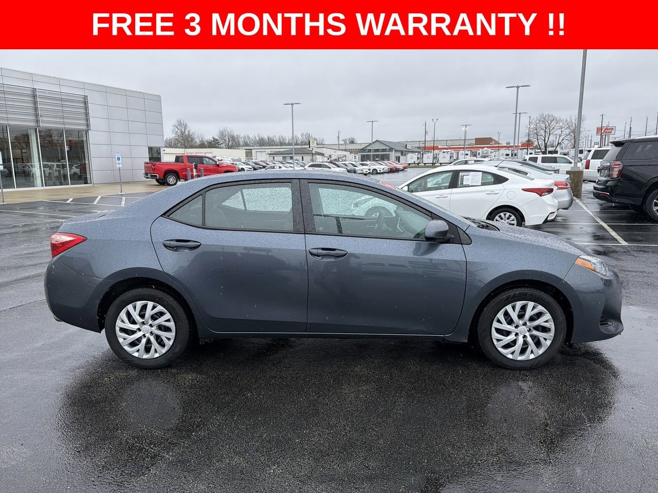 Used 2017 Toyota Corolla LE image 30