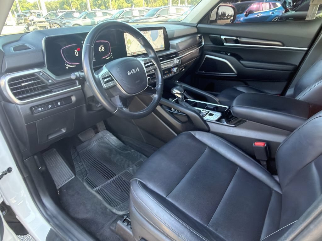 Certified 2023 Kia Telluride S w/ S Sunroof Package AWD/4WD image 21