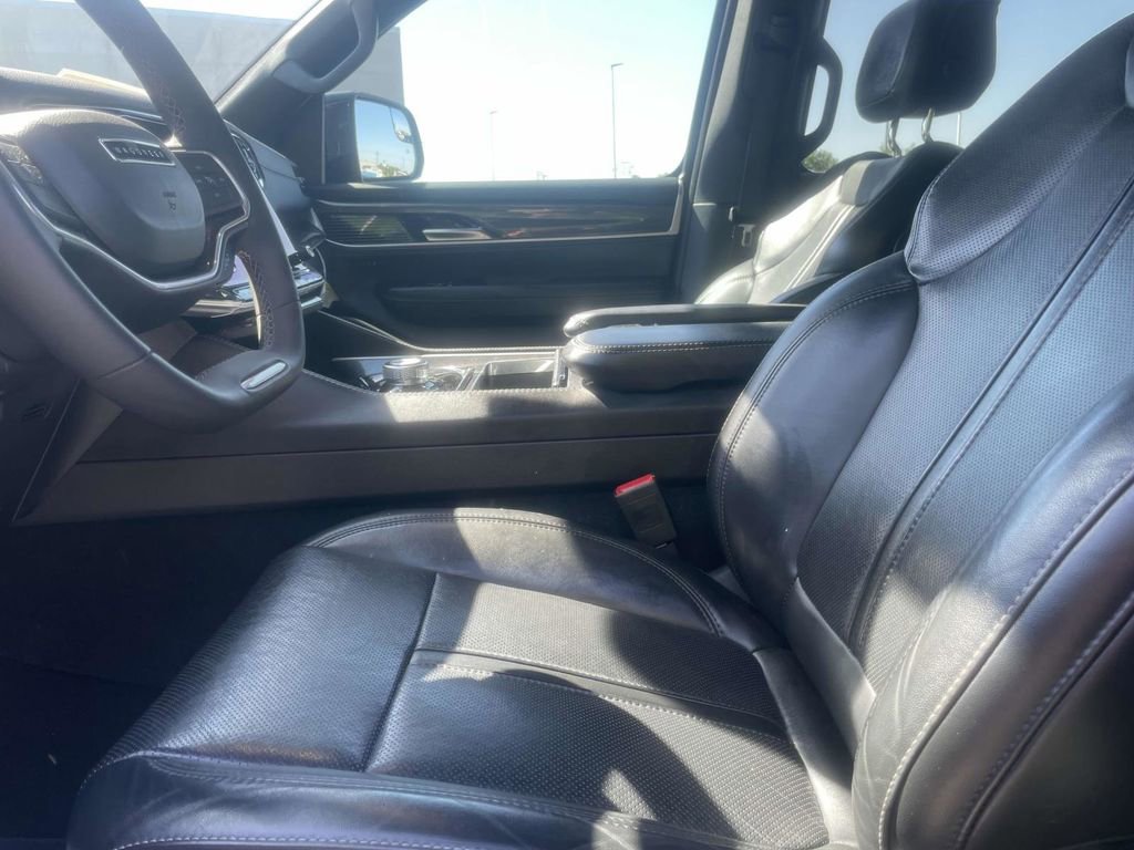 Certified 2023 Jeep Wagoneer 4WD w/ Premium Group I image 27