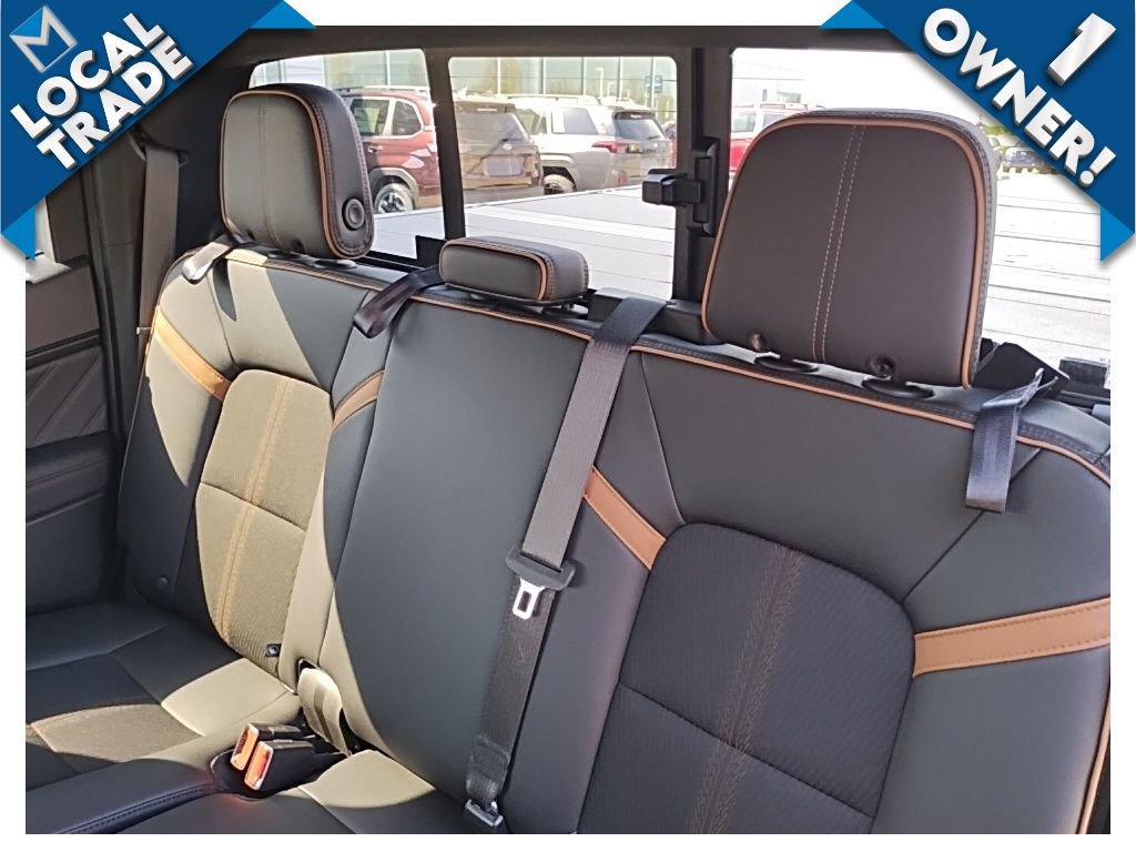 Used 2025 GMC Canyon AT4 w/ Nightfall Edition AWD/4WD image 45