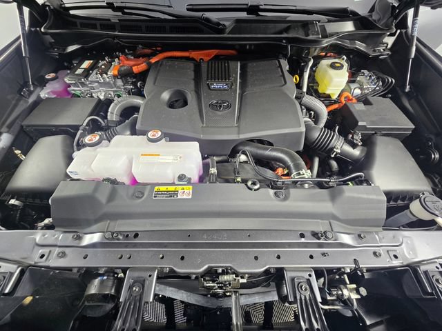 New 2026 Toyota Tundra Platinum AWD/4WD image 10