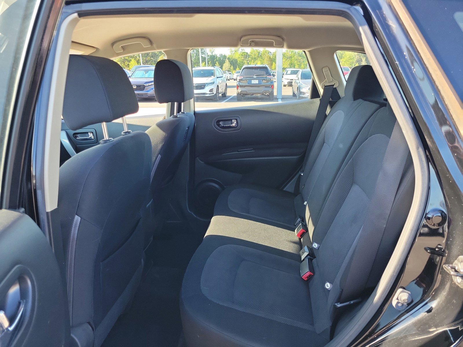 Used 2013 Nissan Rogue S FWD image 25