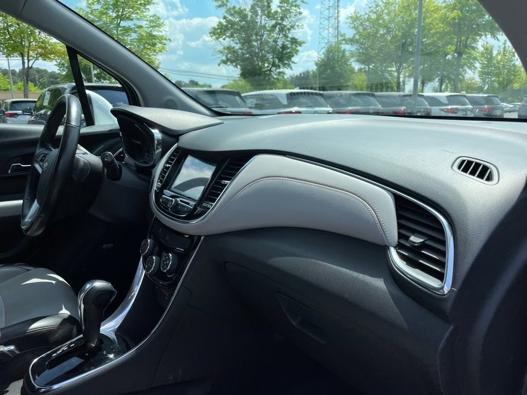 Used 2017 Chevrolet Trax Premier FWD image 33
