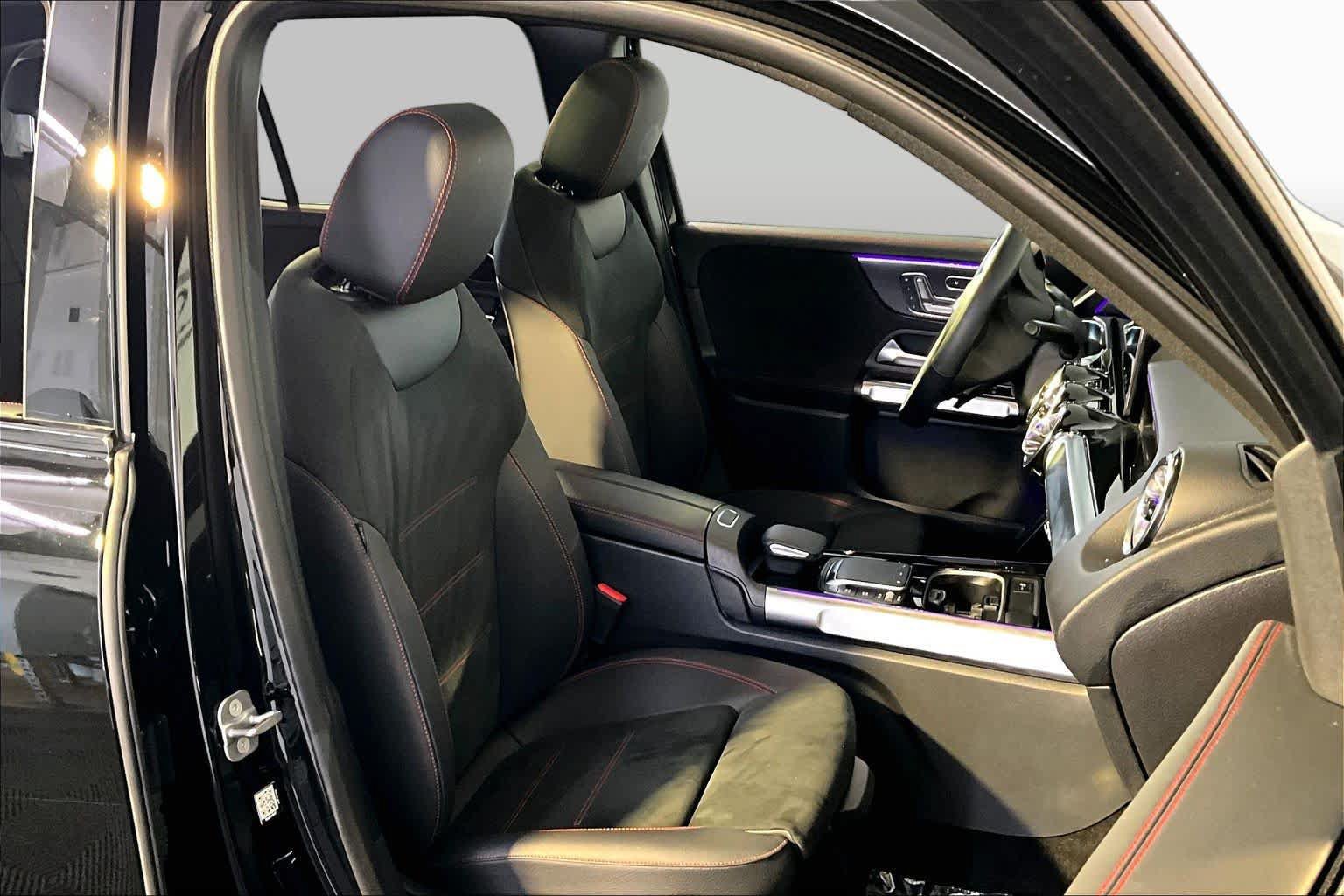Certified 2023 Mercedes-Benz GLB 250 4MATIC image 8