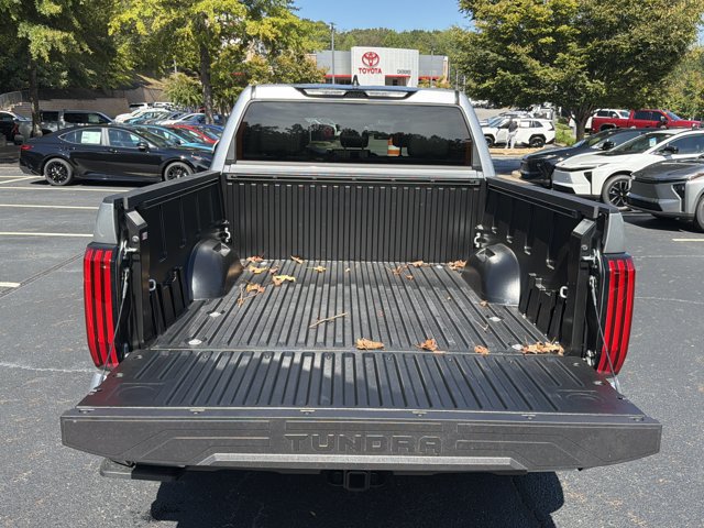 Used 2025 Toyota Tundra Limited AWD/4WD image 18