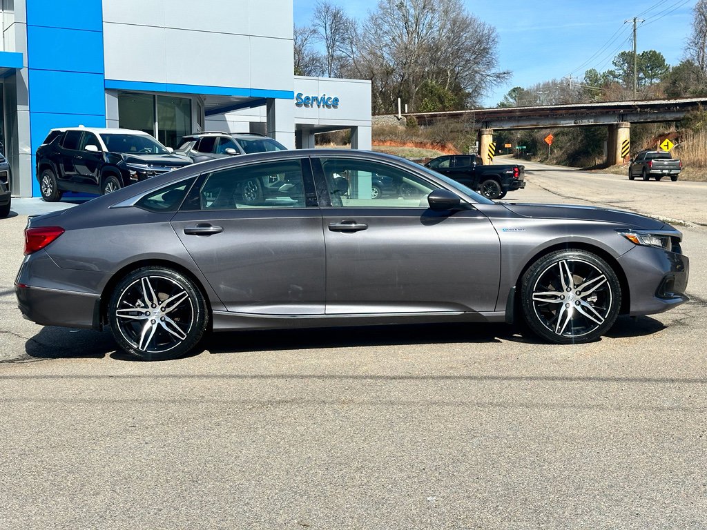 Used 2022 Honda Accord Touring image 2