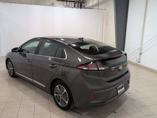 Used 2022 Hyundai Ioniq Limited image 4