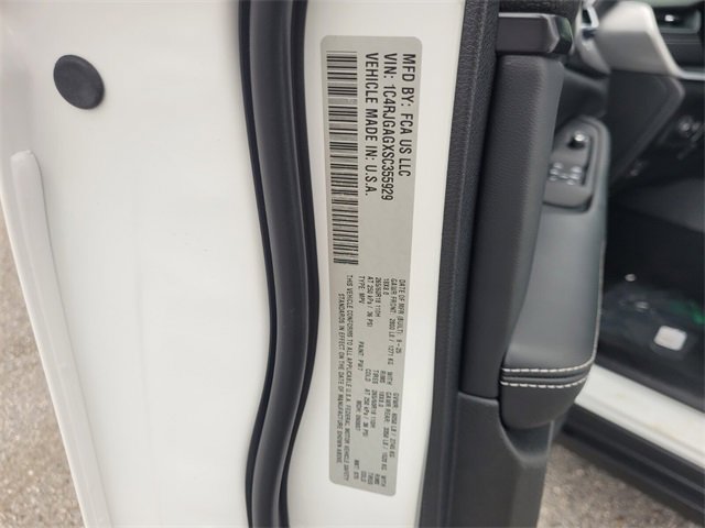 New 2025 Jeep Grand Cherokee Laredo X image 17