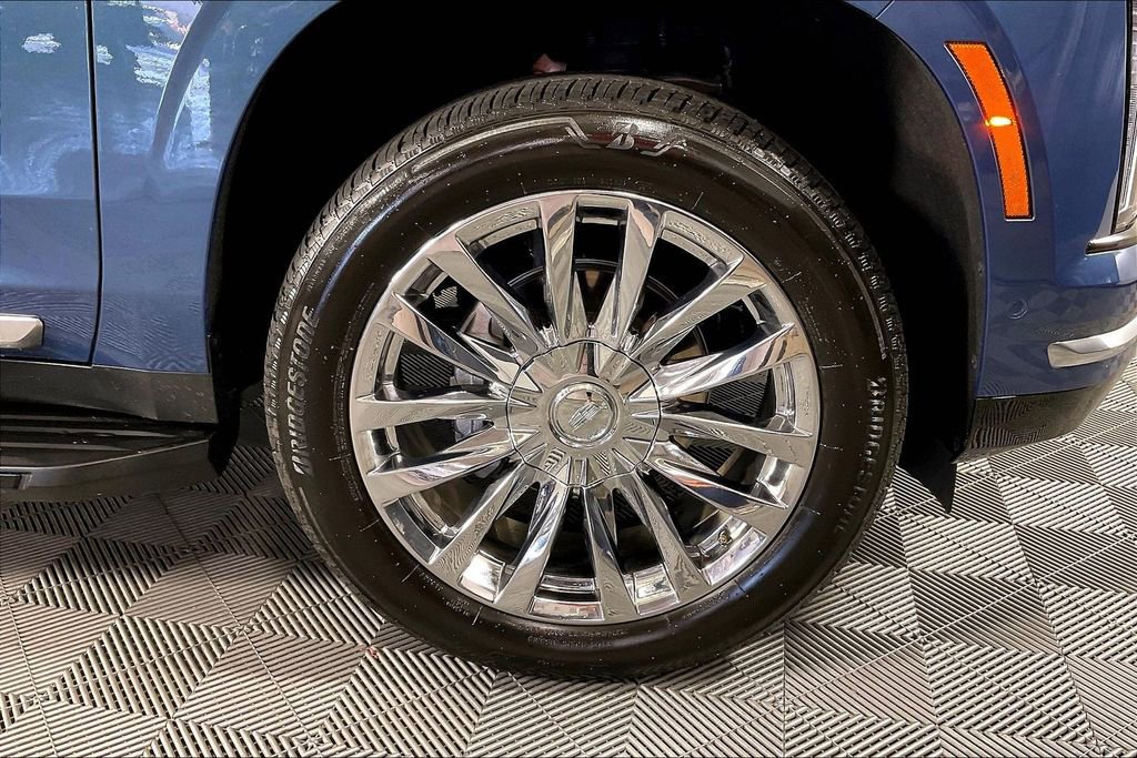 Used 2026 Cadillac Escalade 4WD image 11