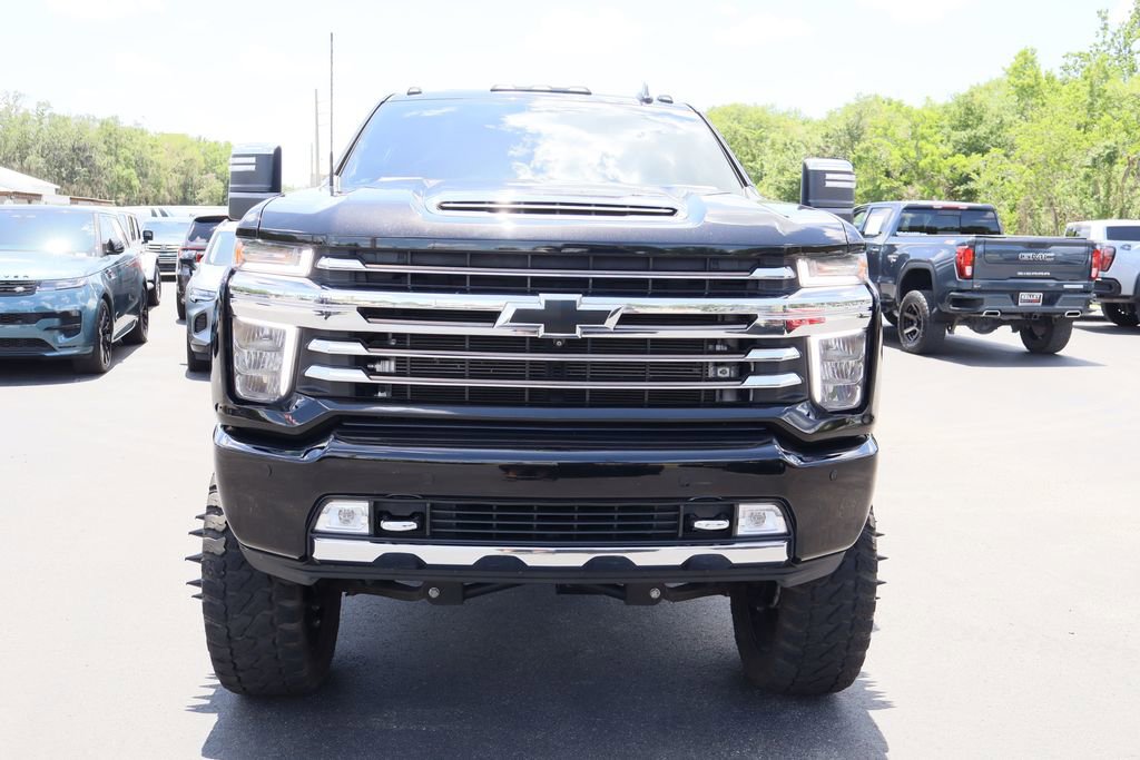 Used 2022 Chevrolet Silverado 3500 High Country w/ Technology Package AWD/4WD image 4