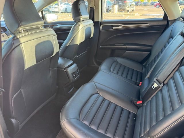 Used 2020 Ford Fusion SEL FWD image 15