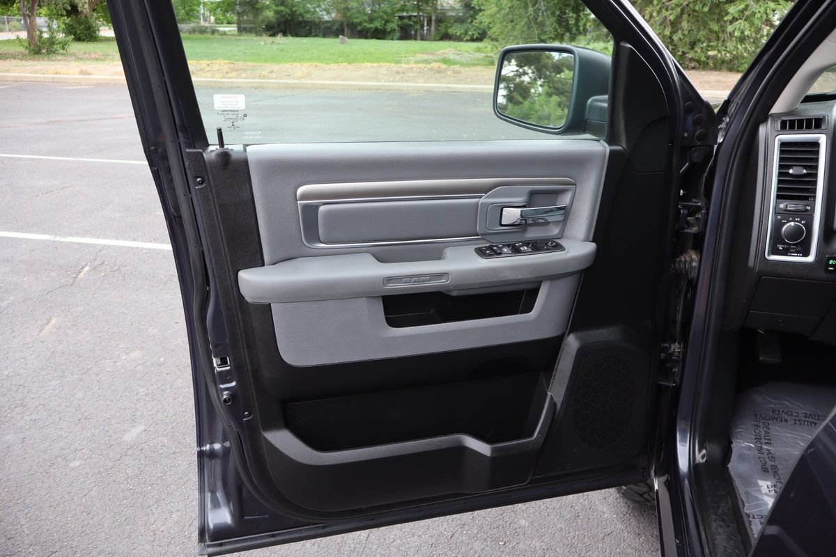 Used 2020 RAM 1500 Classic SLT RWD image 23