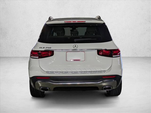 Used 2022 Mercedes-Benz GLB 250 image 8