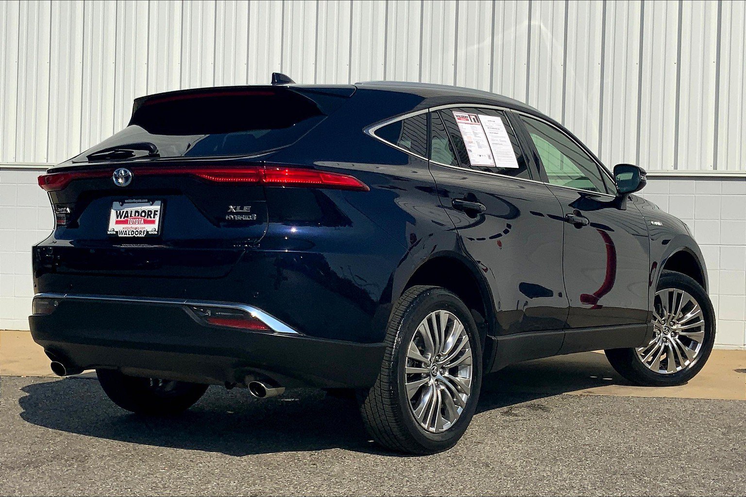 Used 2021 Toyota Venza XLE w/ Softex Package AWD/4WD image 17