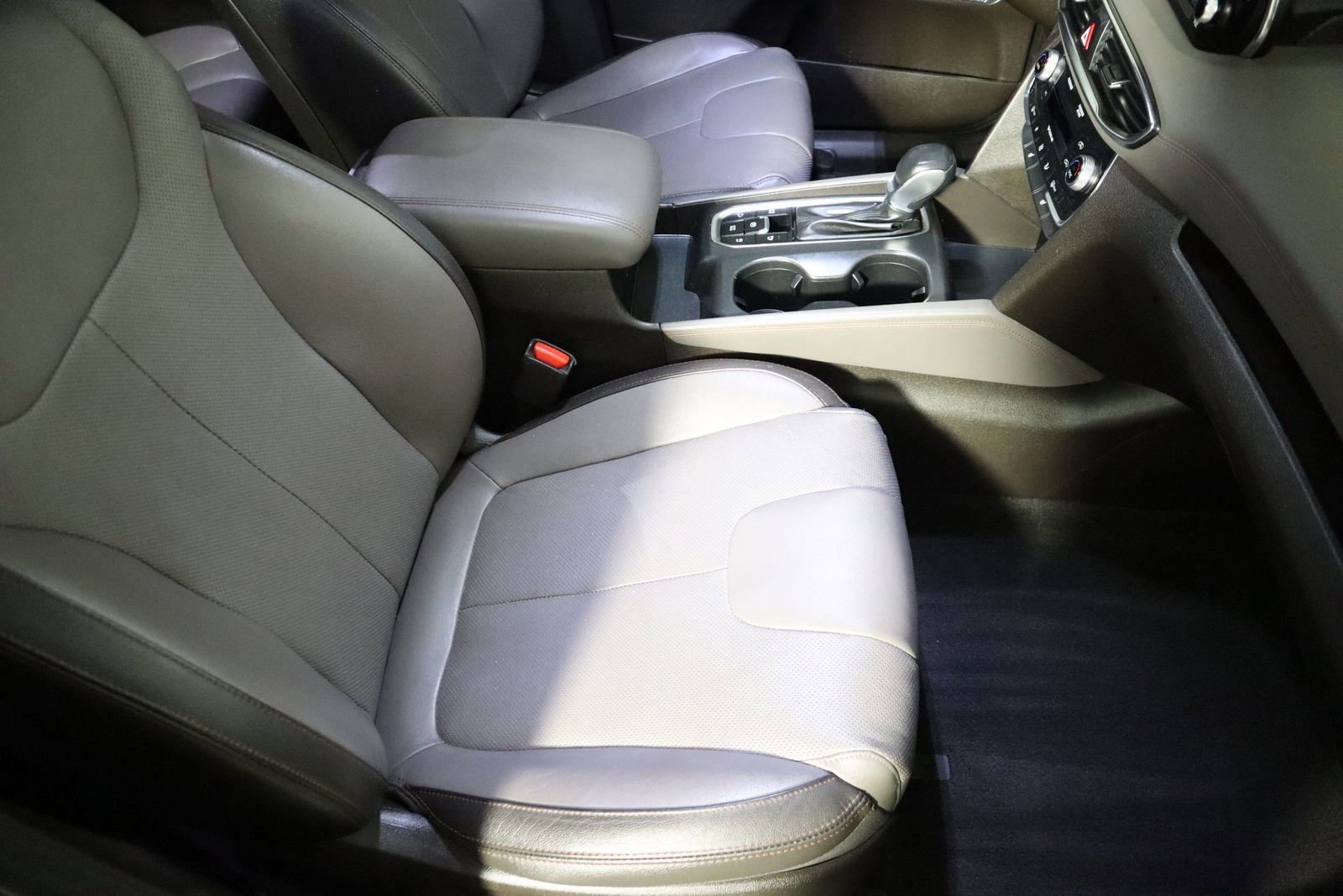 Used 2019 Hyundai Santa Fe Limited image 55